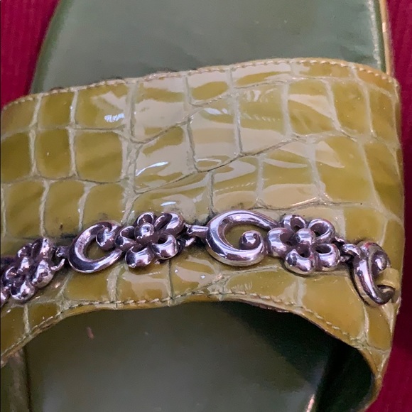 Beautiful green Brighton sandals - Picture 2 of 4